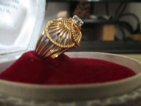 bague or et diamant 2950 Monteux (84)