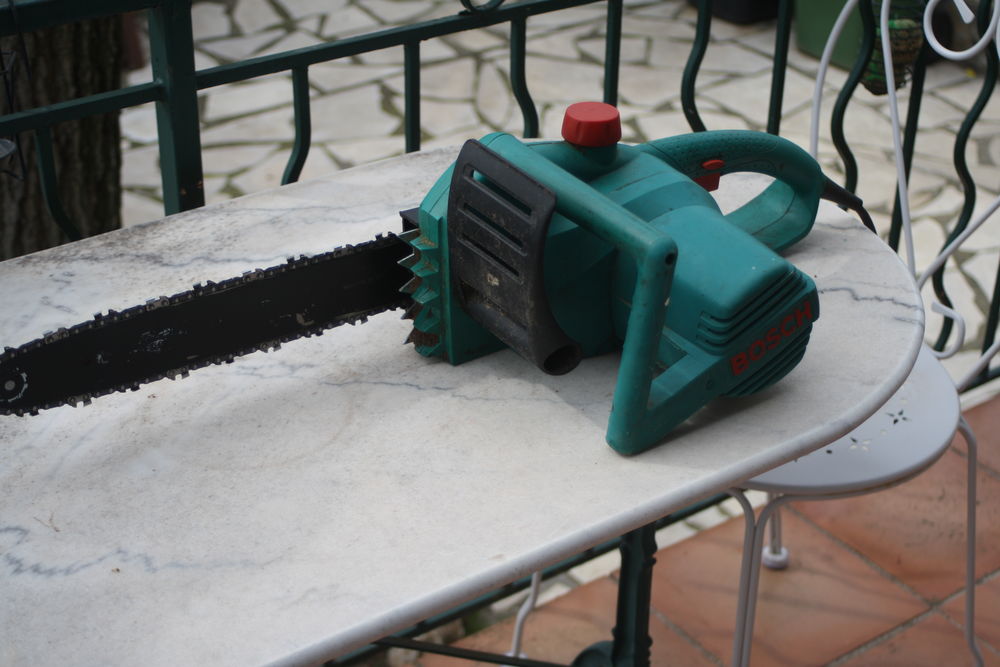 Tron&ccedil;onneuse &eacute;lectrique BOCH AKE 35S 1800W Bricolage