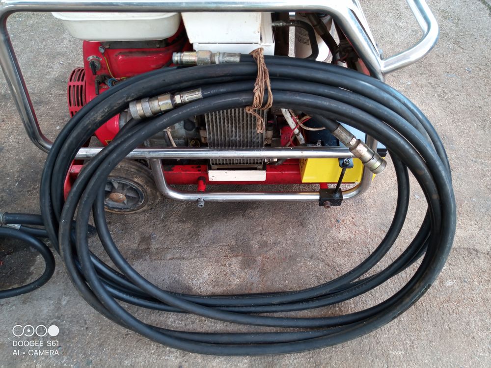 groupe hydraulique et coupe cables Bricolage