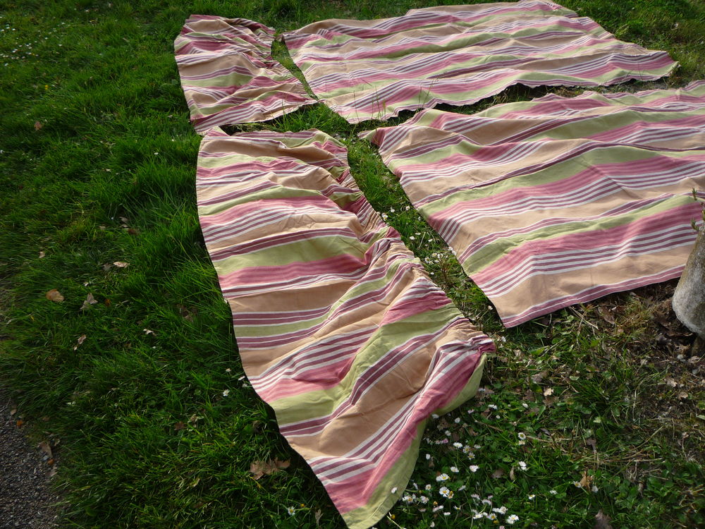 Rideaux/tenture/tissus/ray&eacute;/m&eacute;di&eacute;val
Bricolage