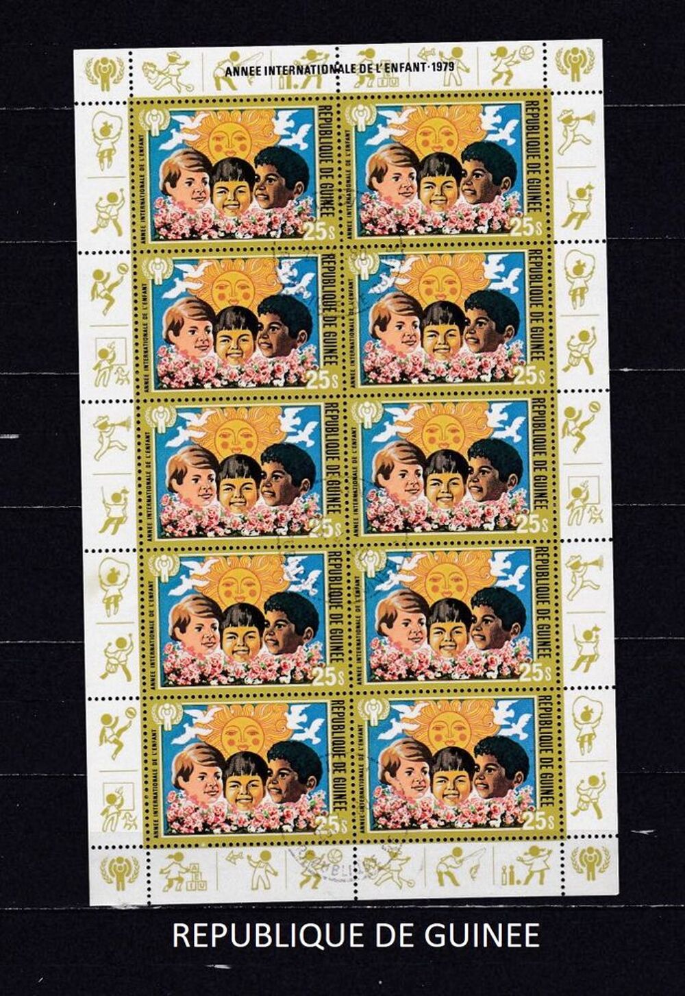 lot de 24 timbres de GUINEES 