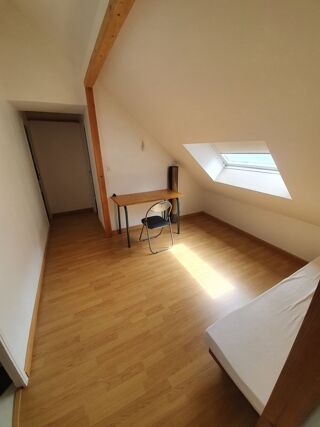  Appartement à louer 4 pièces 60 m²