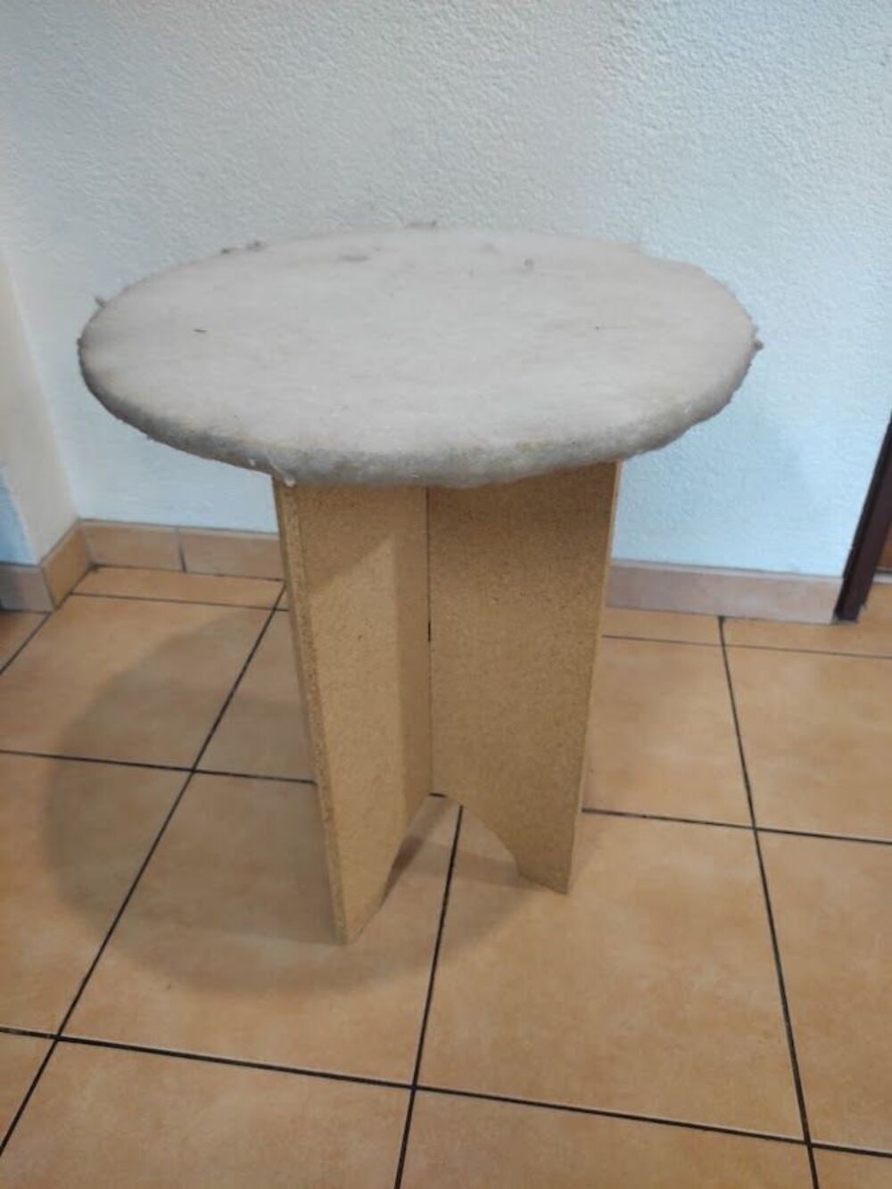 L. B. C. (51) - Gu&eacute;ridon Meubles