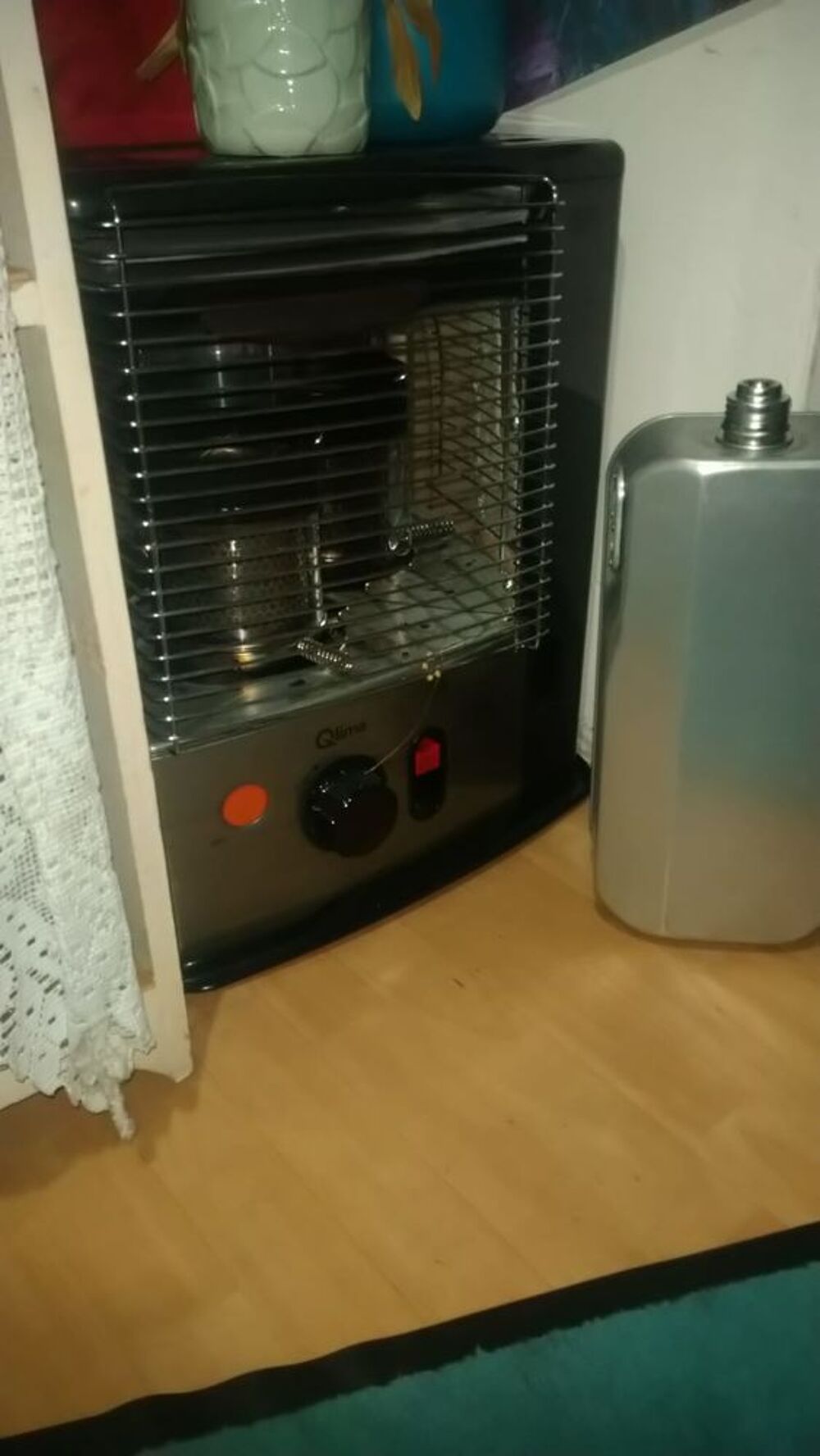 po&ecirc;le a p&eacute;trole tr&egrave;s peu servi comme neuf allumage facile
Electrom�nager