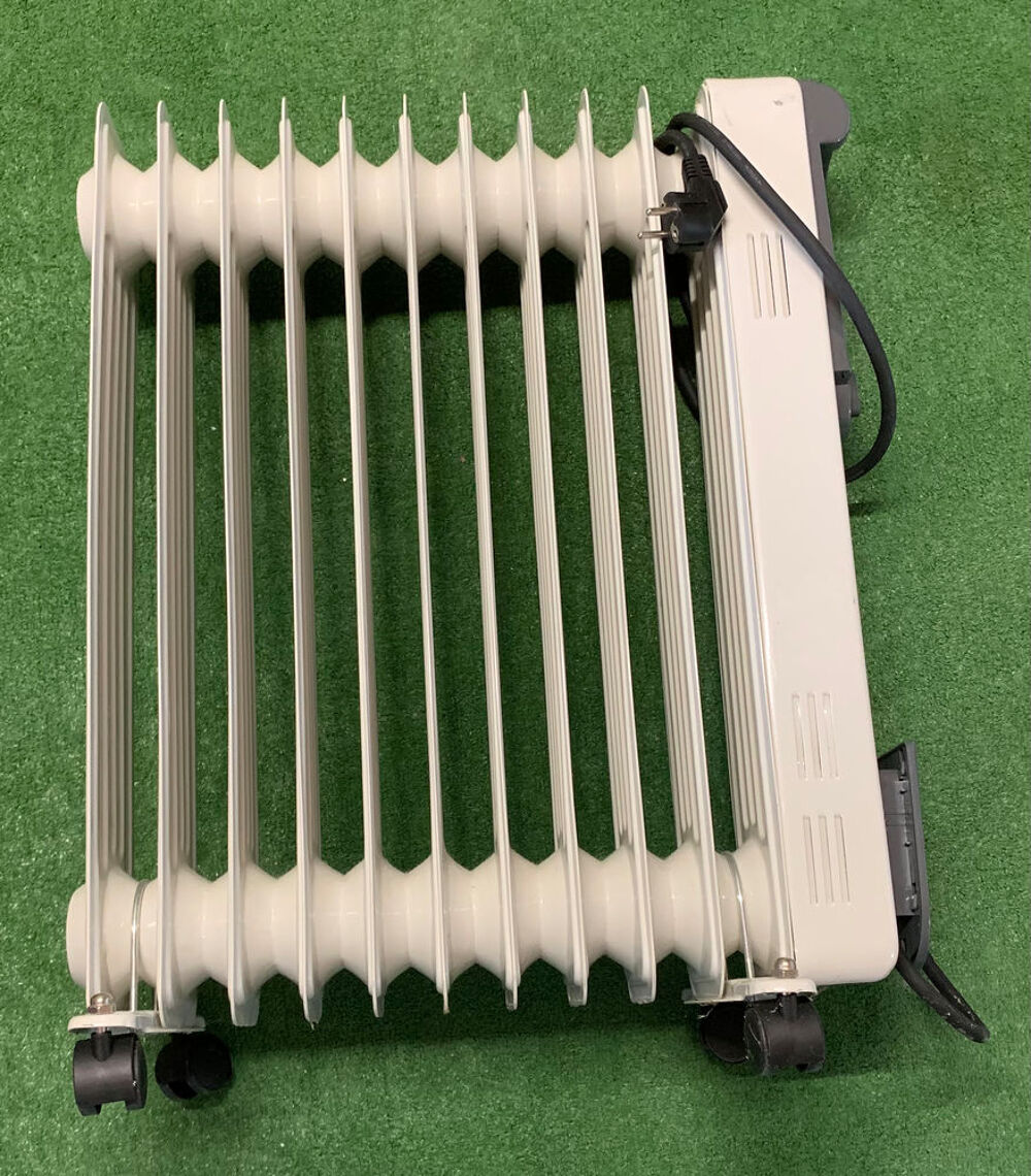 RADIATEUR &Agrave; BAIN D'HUILE Electroménager