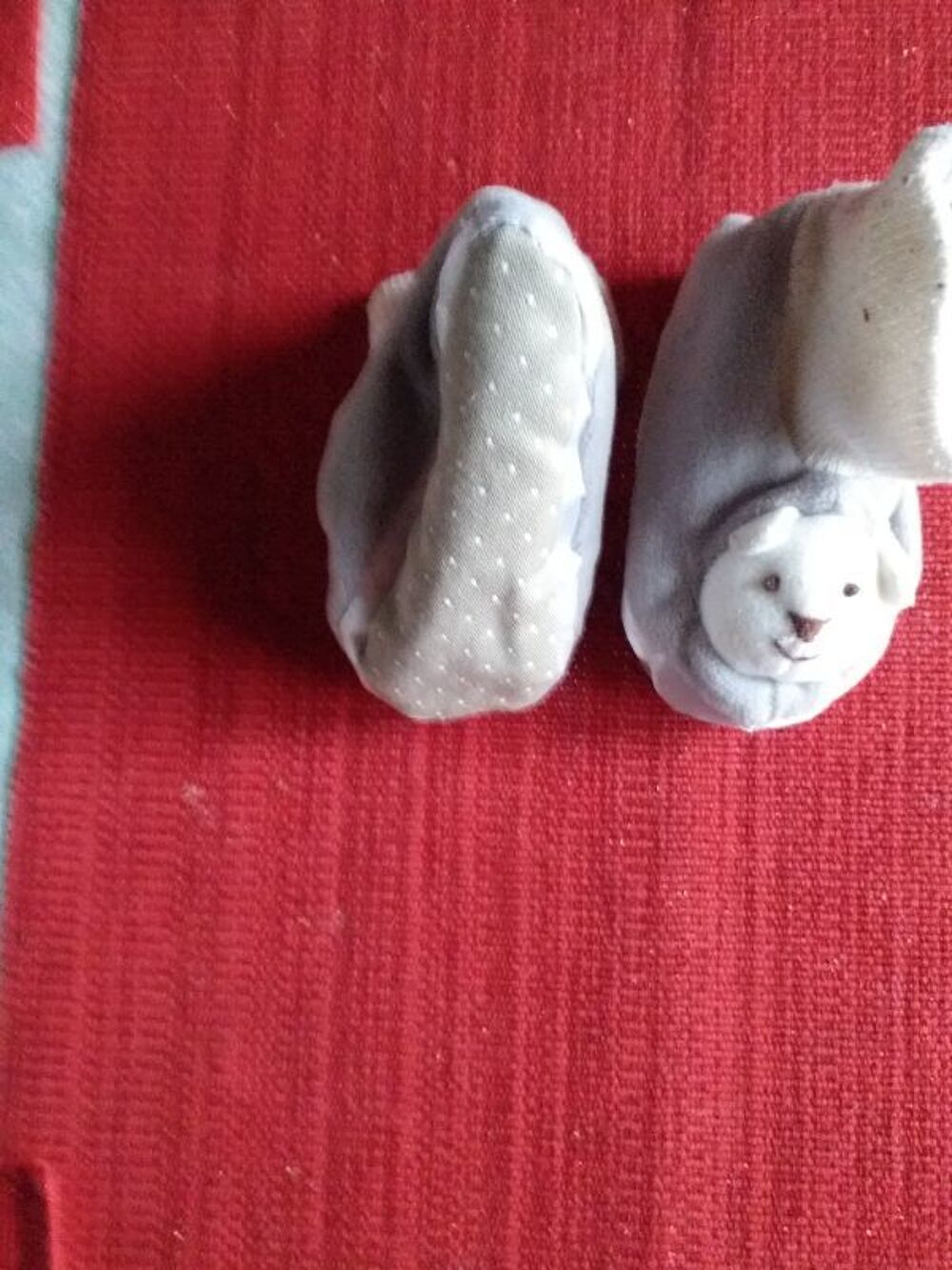 2 PAIRES DE CHAUSSONS + MOUFLES GARCON TAILLE 6/12 MOIS Puériculture