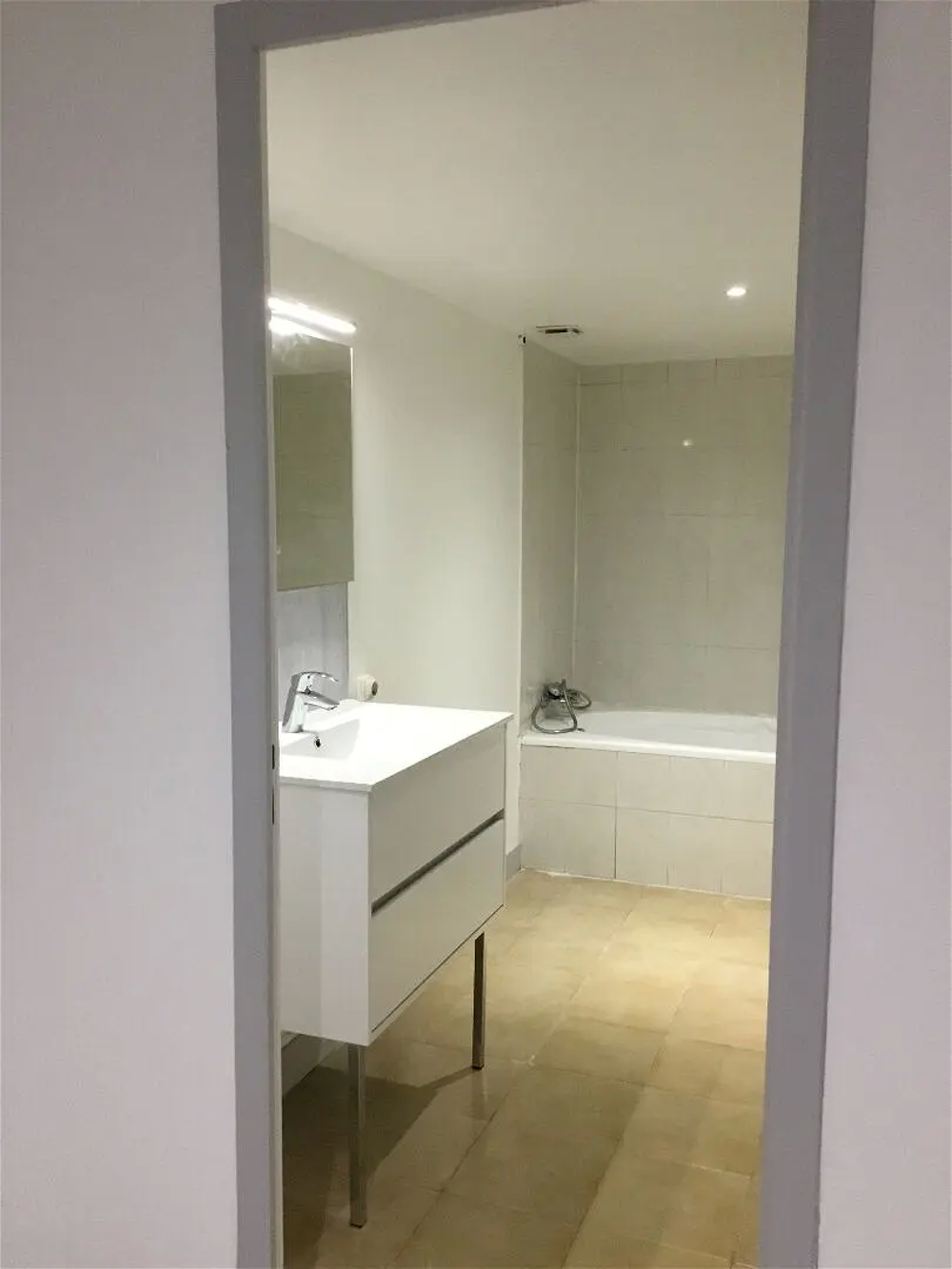 Location Appartement Appartement F2 2 pièces lumineux de 40 m² Bordeaux