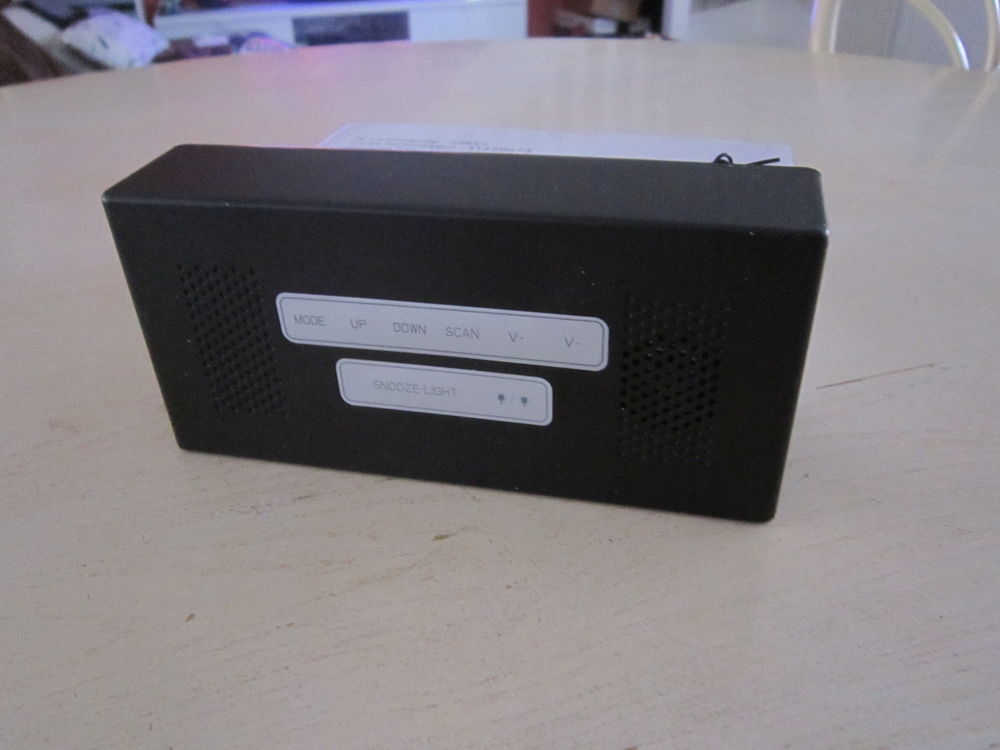 Radio r&eacute;veil de couleur noire Audio et hifi