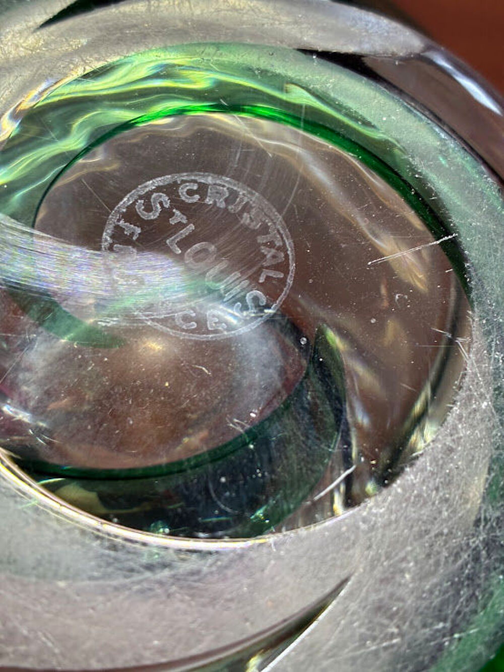 Grand vase torsad&eacute; cristal Saint-Louis sign&eacute; Décoration