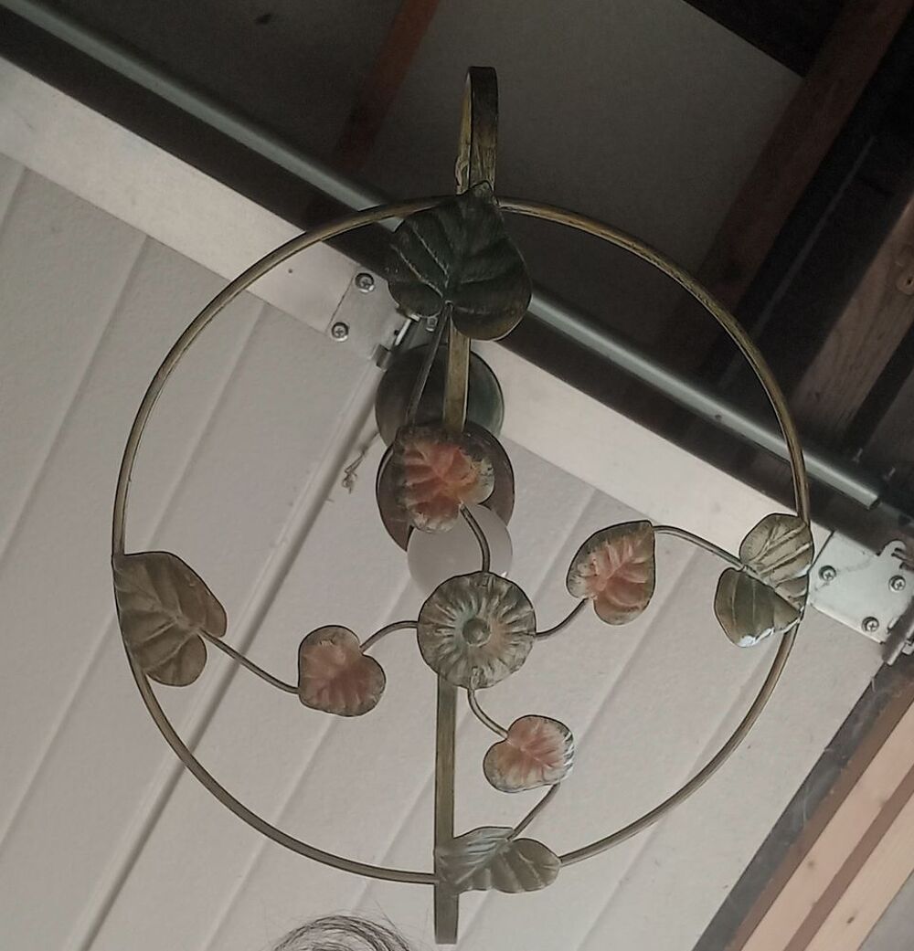 Lustre encien 
Décoration