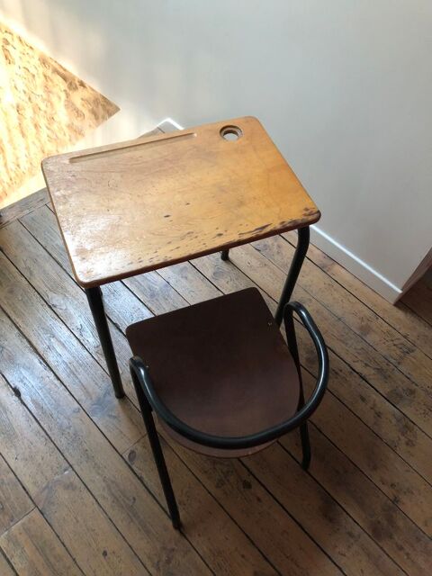 Ancienne chaise d'cole et bureau vintage 65 Poitiers (86)