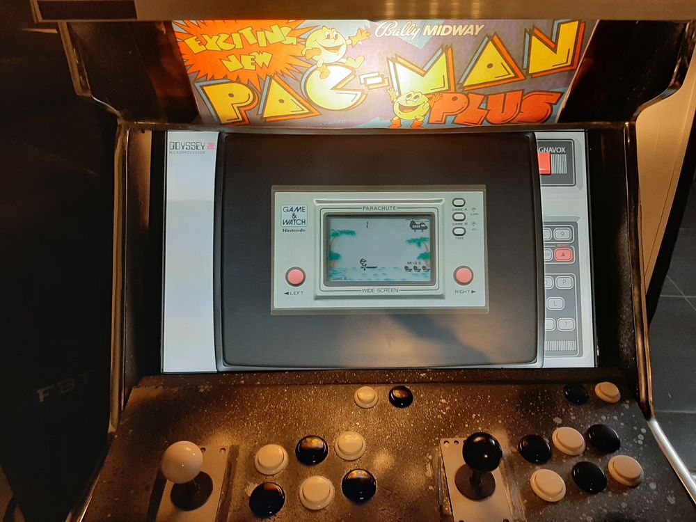 Borne d'arcade 2 players avec + de 3500 jeux Consoles et jeux vidéos
