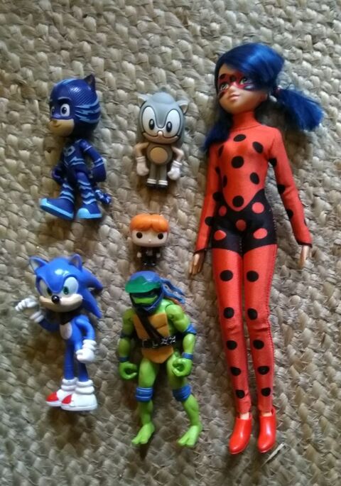 diverses figurines : tortue ninja, Ron, Sonic, Pyjamasque... 2 Beauchamp (95)