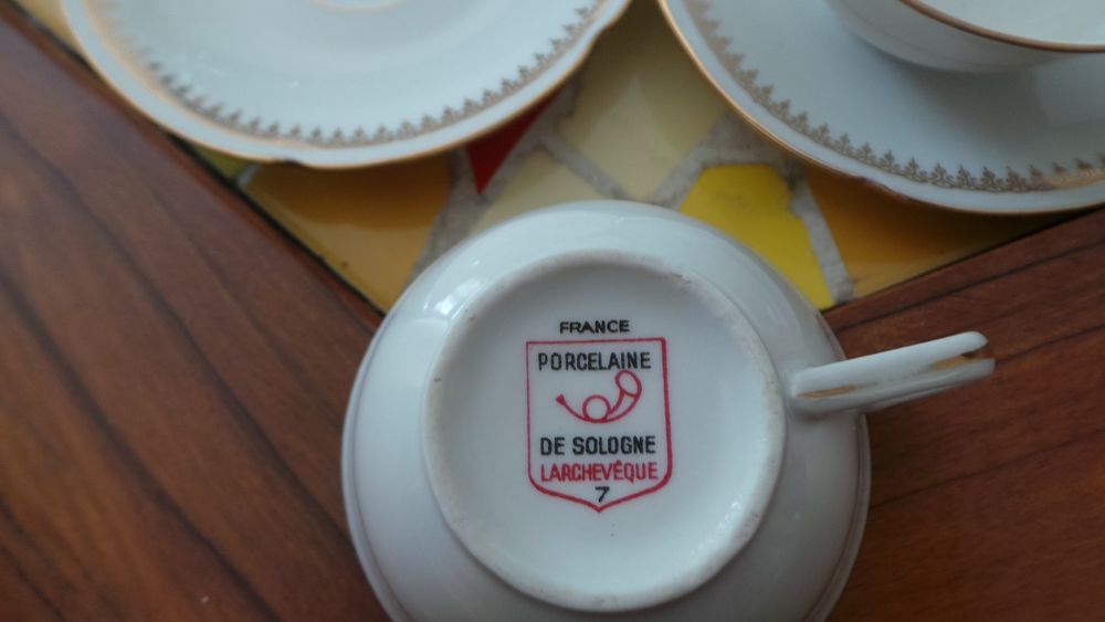 Ancien service &agrave; caf&eacute; - Tr&egrave;s bon &eacute;tat
Décoration