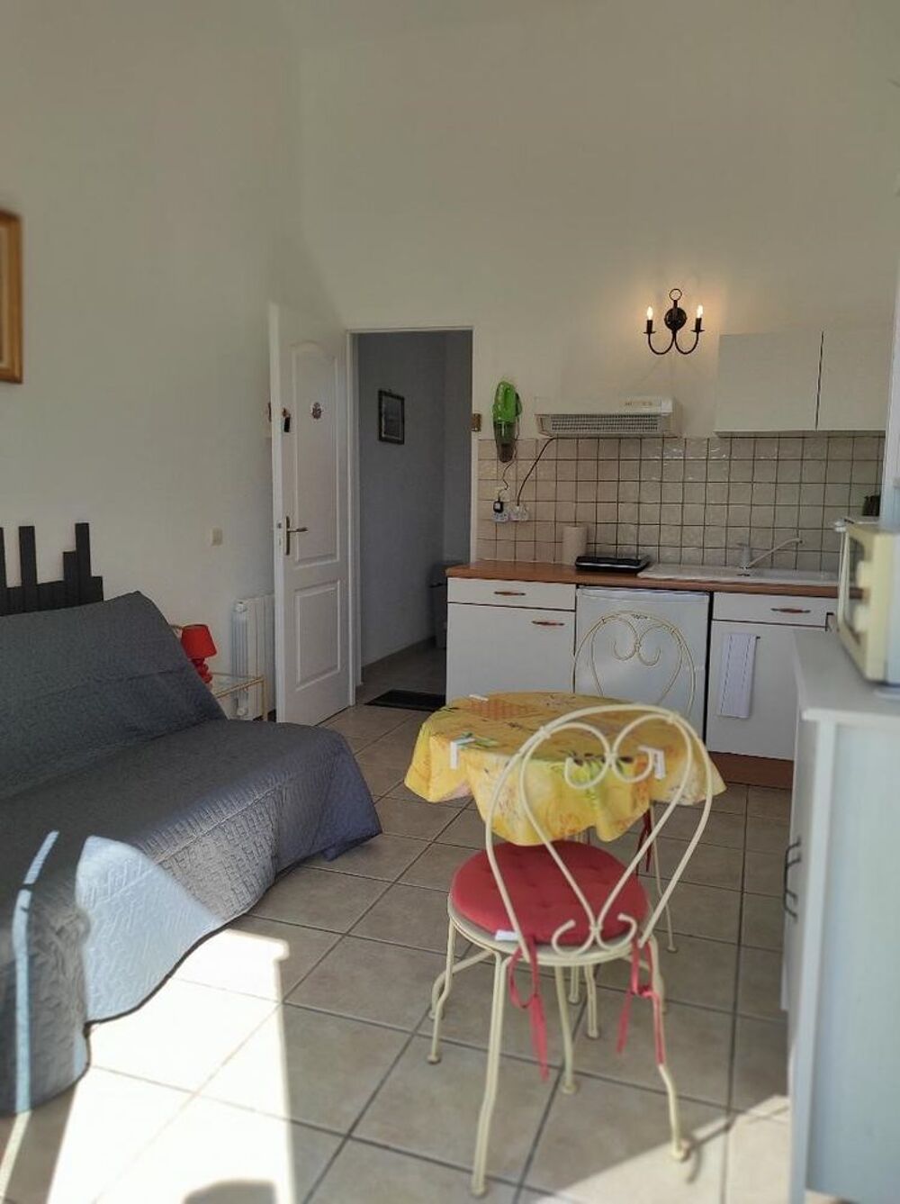 Location Appartement Studio meublé et équipé Saint-andiol