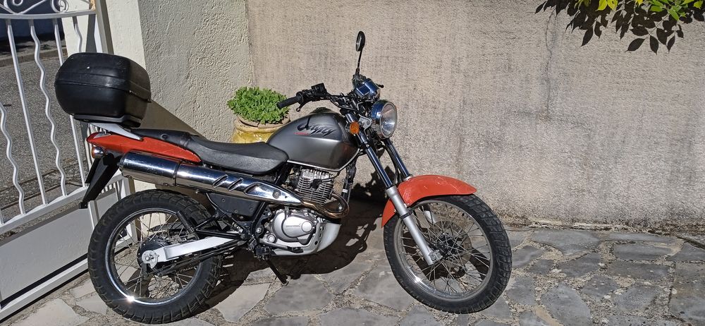 HONDA 2000 occasion 04300 Forcalquier