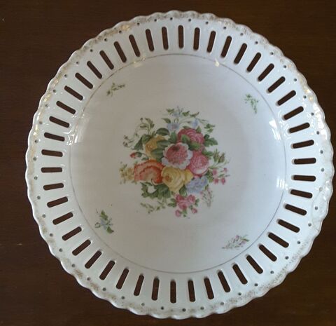 Coupe  fruit ancienne ? Porcelaine ajoure - Dcor floral 5 Limoges (87)