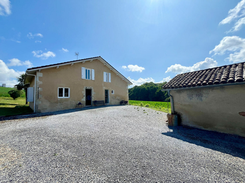   PARTICULIER PROPRIETE  LAHOSSE 40250 Maison - 6 pi�ce(s) - 160 m�