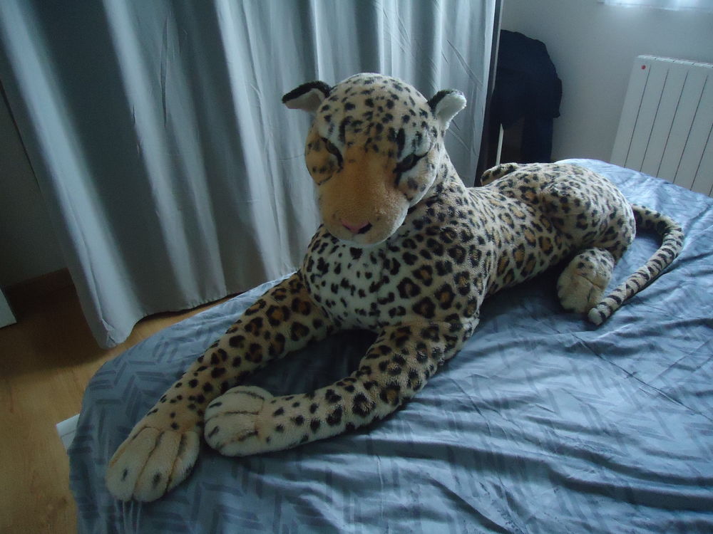 Valeur 80/120€ Magnifique peluche g&eacute;ante l&eacute;opard CE FRANCE Jeux / jouets