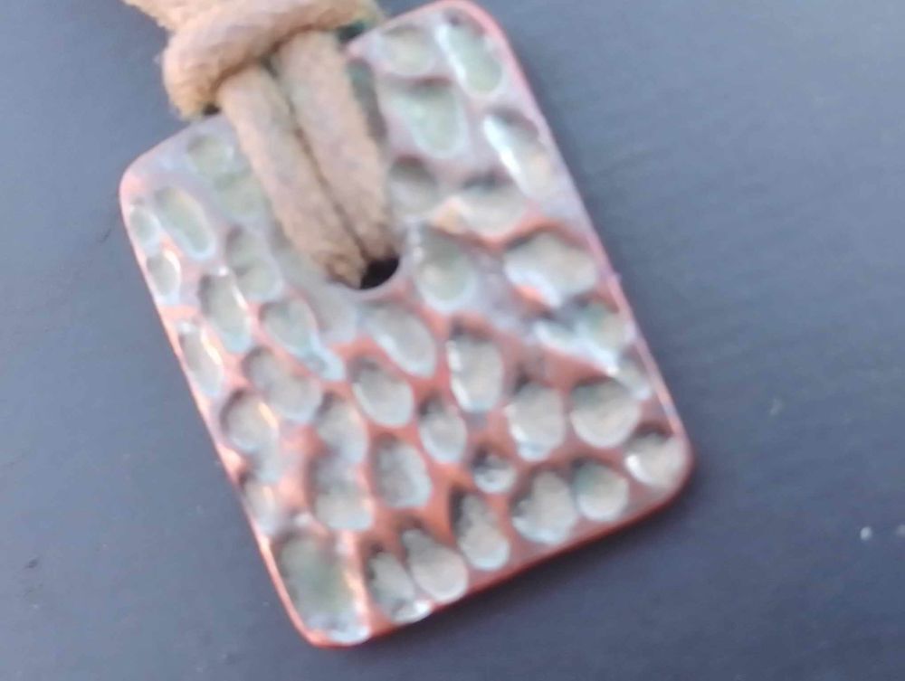 Collier Cordon Fantaisie &amp; Pendentif Emaill&eacute; au Reflet Vert Bijoux et montres