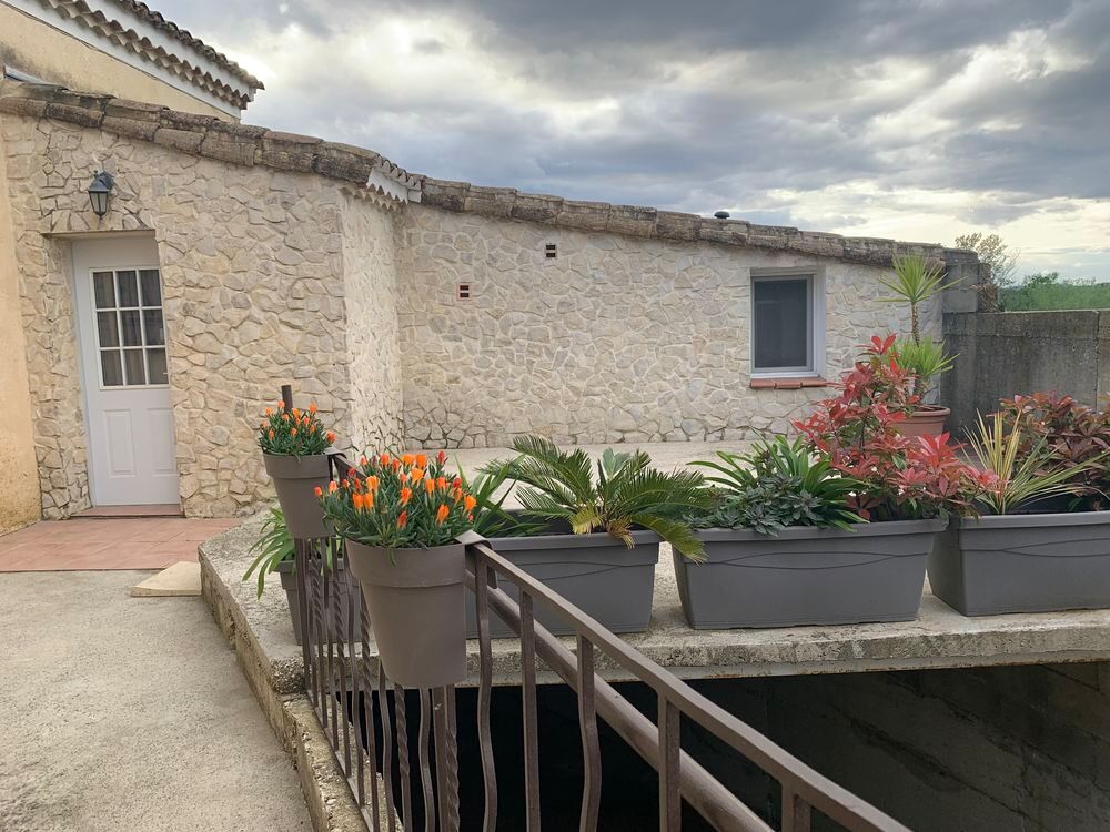 Vente Villa Villa  + maison indépendante 80M² Saint-geniès-de-comolas