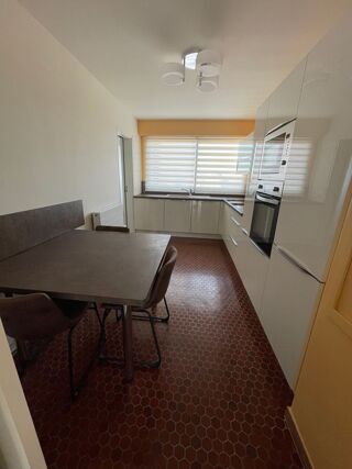  Appartement à louer 2 pièces 70 m²