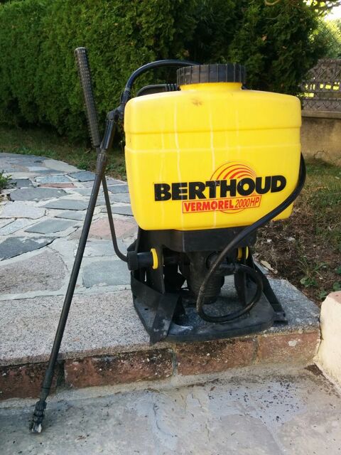 Pulvrisateur BERTHOUD Vermorel 150 Seloncourt (25)