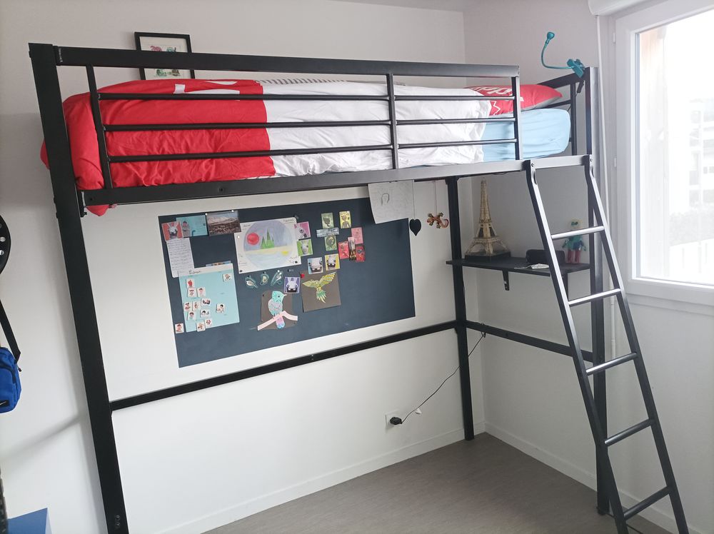 Lit mezzanine + sommier + matelas
Mobilier enfants