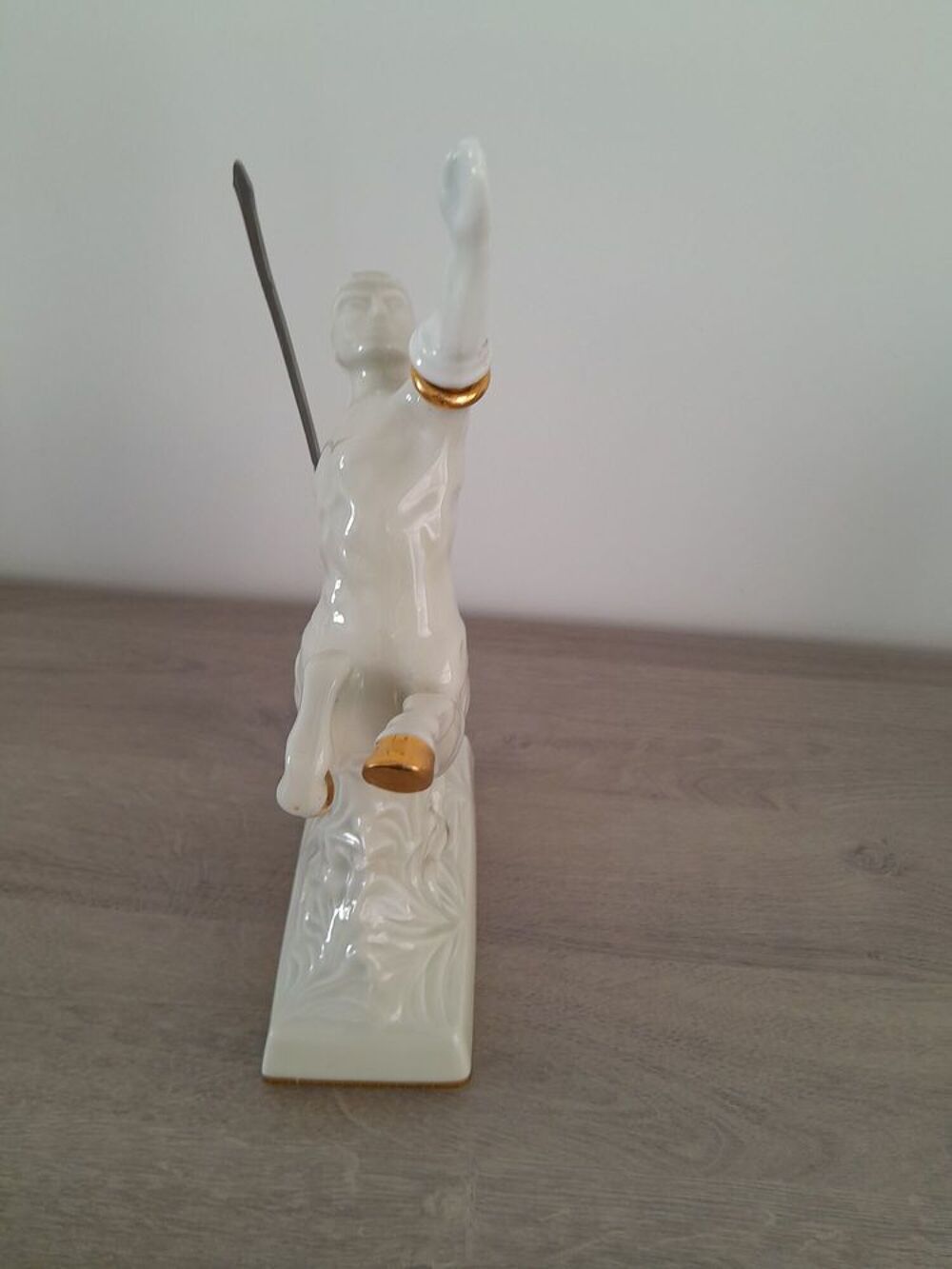 CENTAURE VIDE REMY - MARTIN EN PORCELAINE TEL / 0627473514 