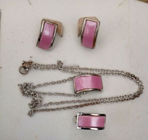 ensemble neuf collier, bague et boucle d'oreille rose 10 Beauchamp (95)