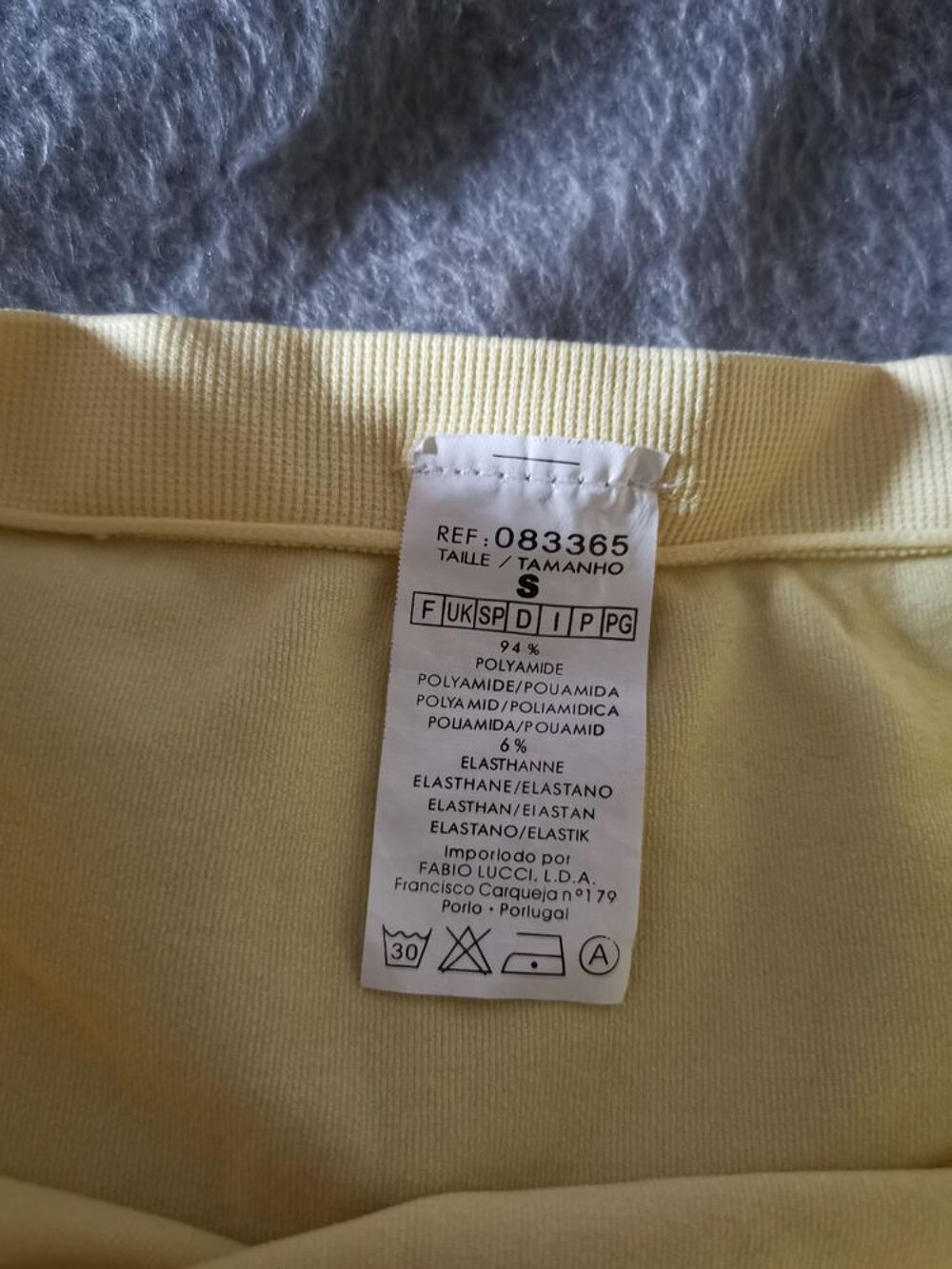 Shorty jaune clair sans marque, taille 36, neuve Vêtements