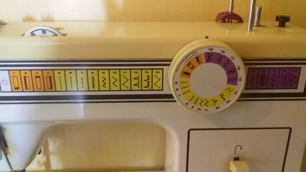 MACHINE A COUDRE Electroménager