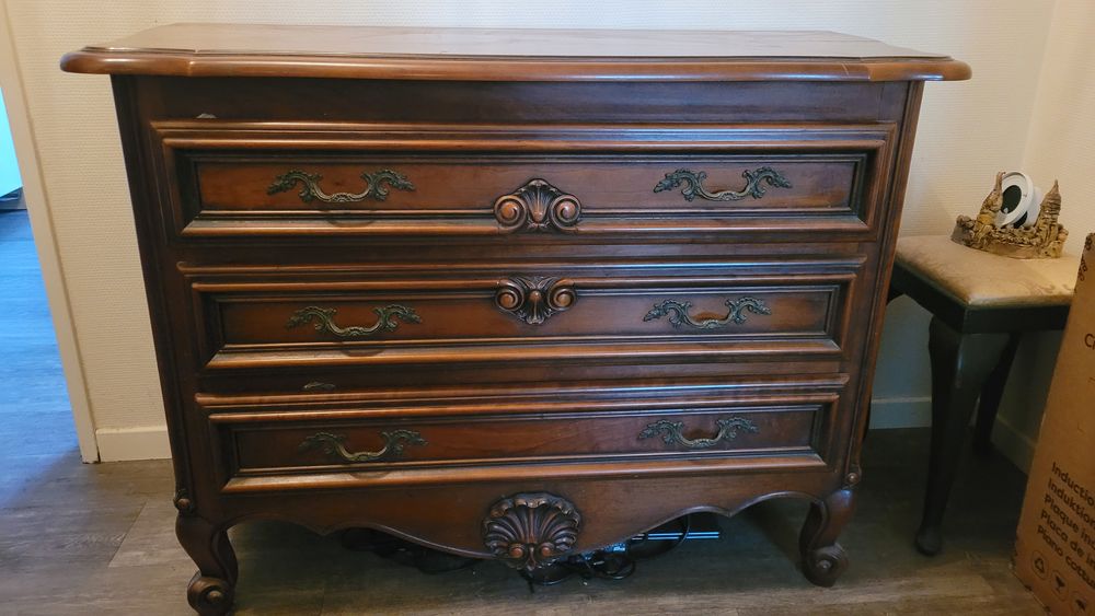 Commode style Louis xv Meubles