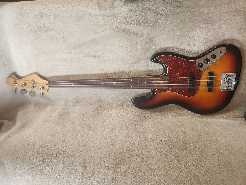 Jazz Basse fretless Fenix-(YoungChang Instruments de musique