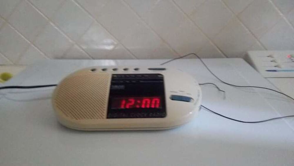 Radio r&eacute;veil quasi neuf Audio et hifi