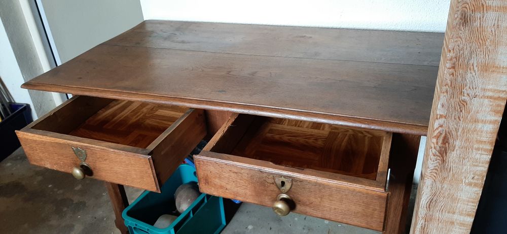table vend&eacute;enne Meubles