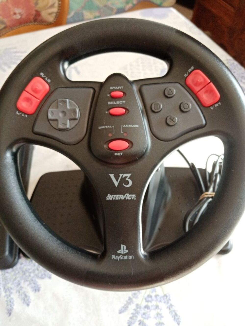 Volant V3 Racing Whell et p&eacute;dalier Consoles et jeux vidéos