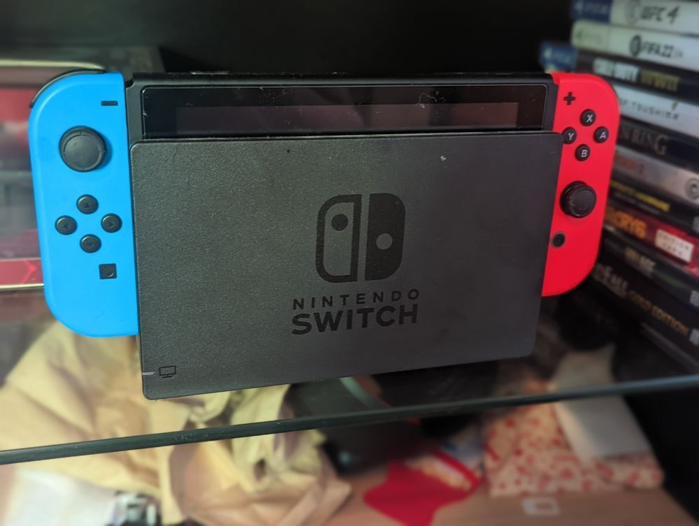 Switch 10 jeux accesoires Consoles et jeux vidos