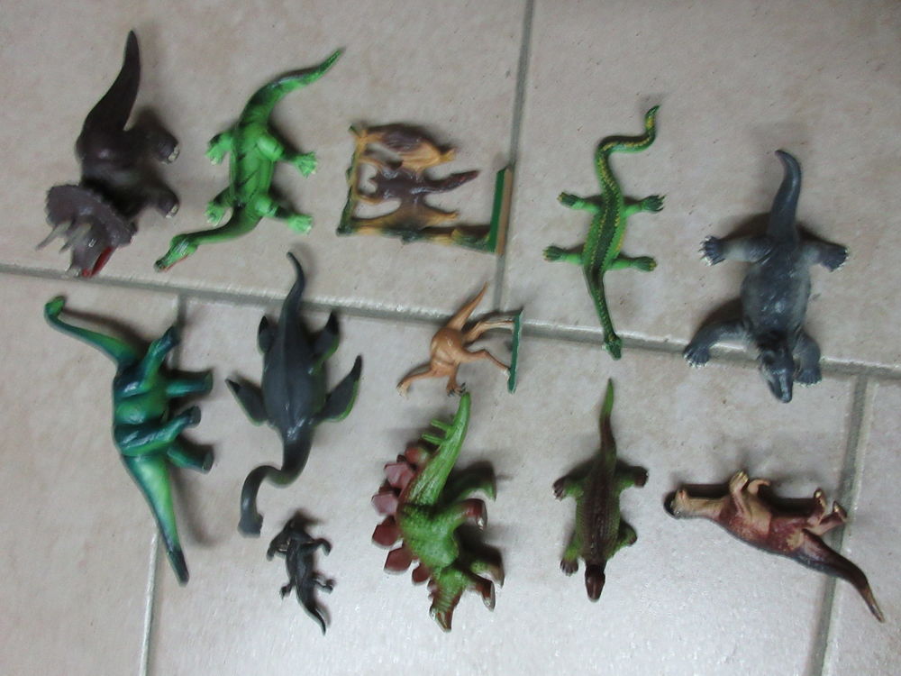 Figurines STARLUX 