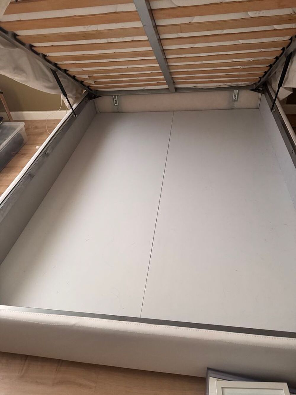 Ensemble lit coffre + matelas 140*190cm Meubles