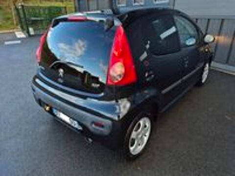 107 1.0e 12V 68ch BLUE LION Sportium 2011 occasion 78124 Mareil-sur-Mauldre