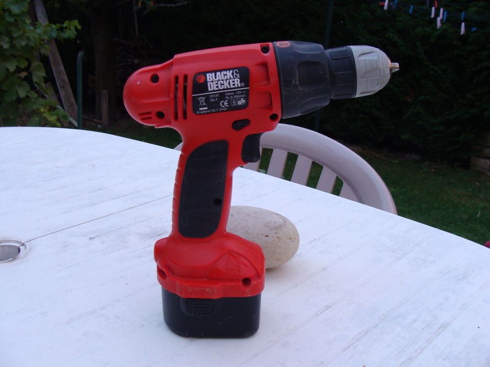 Perceuses d&eacute;visseuses sans fil Black &amp; Decker
Bricolage