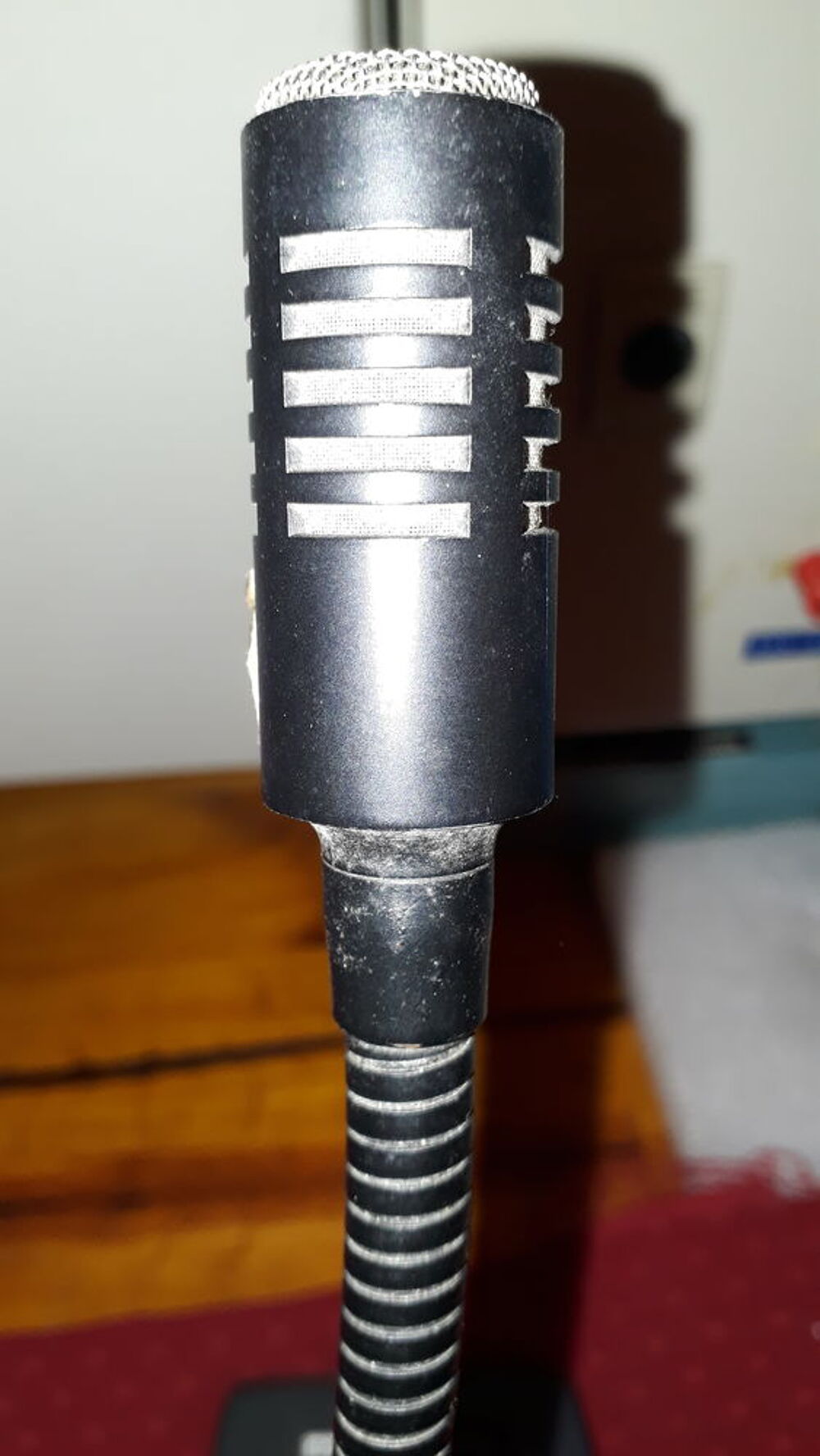  GC 1021 est un pupitre microphone Audio et hifi