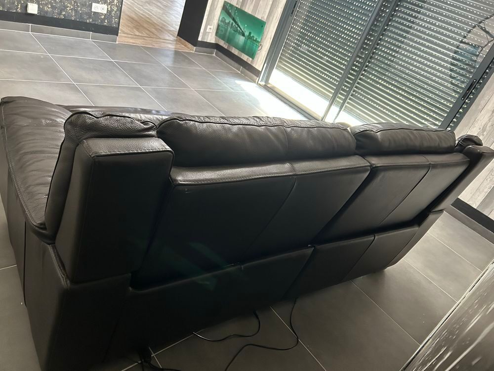 canap&eacute; cuir &eacute;lectrique en tr&egrave;s bon &eacute;tat Meubles