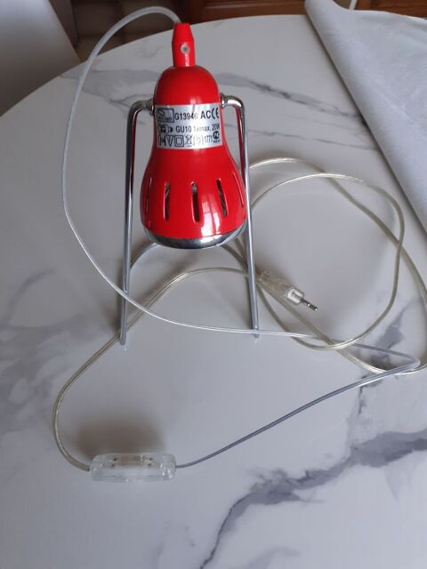 LAMPE DE BUREAU ROUGE 20W AMPOULE GU10 20w Curis-au-Mont-d'Or (69)