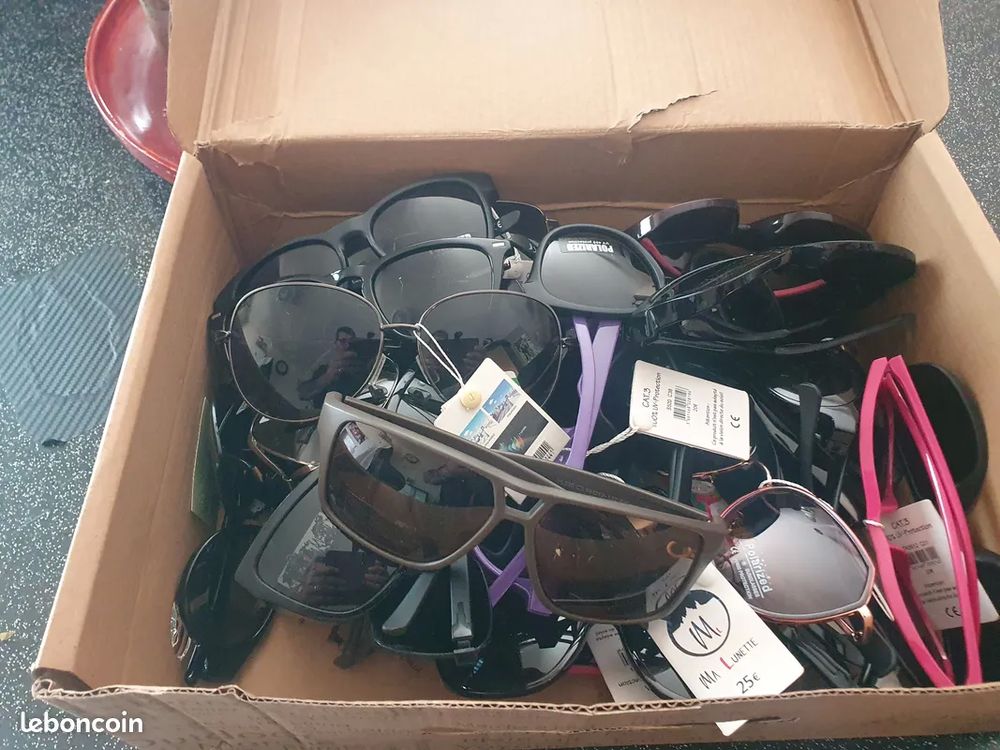 Lot de 30 pairs de lunette polarized Bijoux et montres