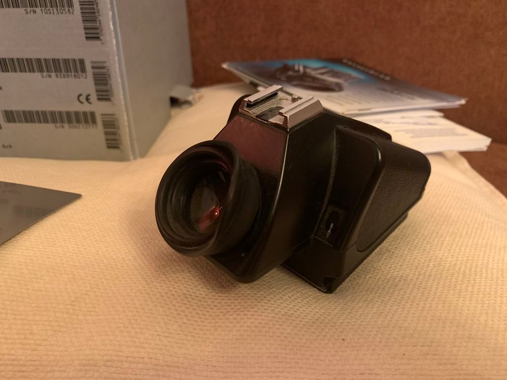 Hasselblad 501 C/M, Planar, A12 et prisme PME Photos/Video/TV