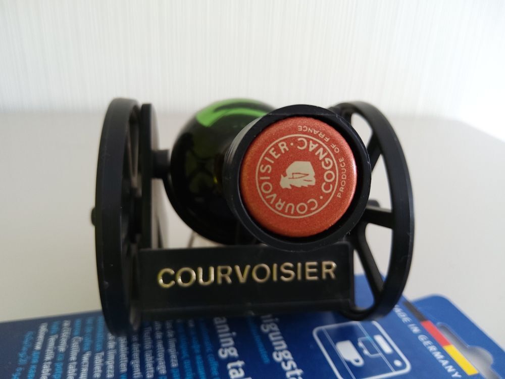 Miniature Cognac COURVOISIER 3 &eacute;toiles 