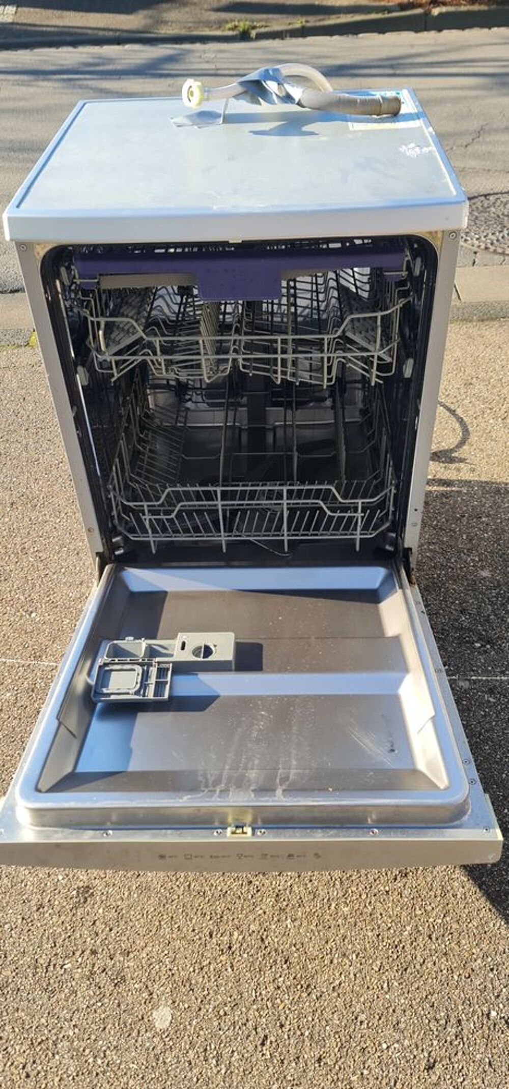 Bonjour je troc mon lave vaisselle de marque THOMSON Electroménager