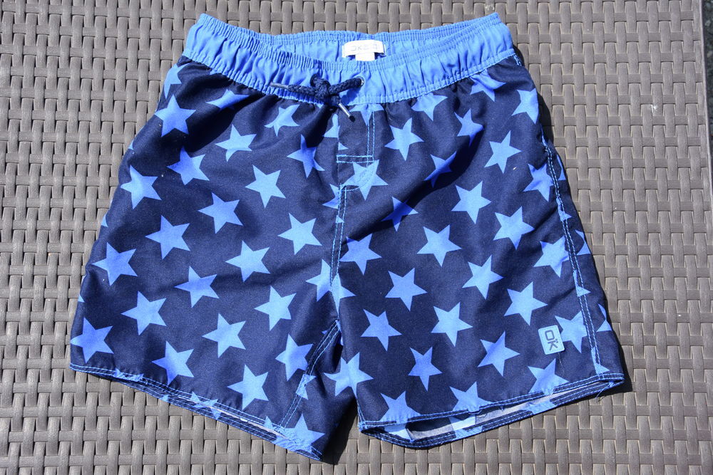 Maillot short de bain. 6 ans. Okaidi. Etat NEUF. Vêtements enfants